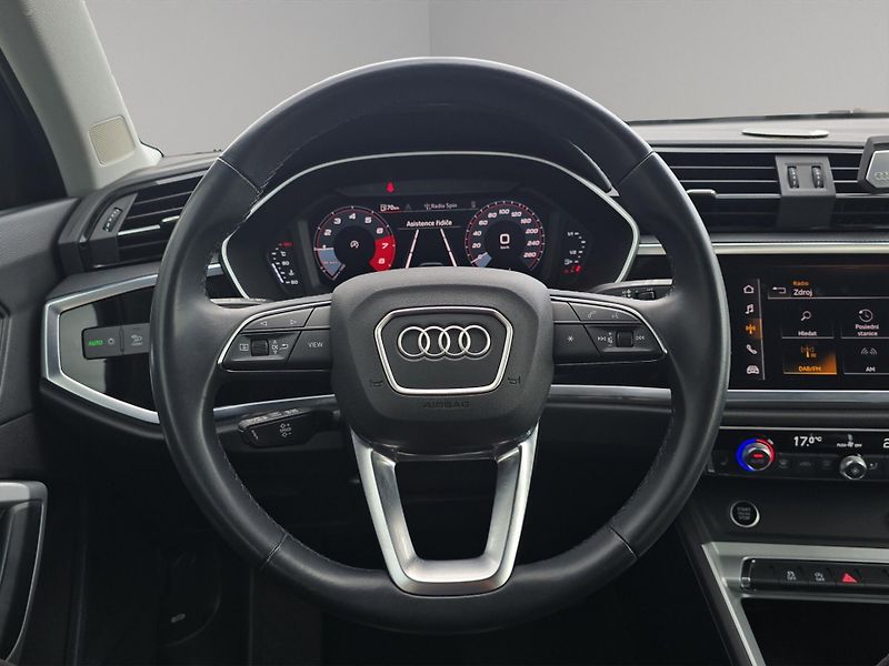 Audi Q3 (2021) S-Line 1.5 TFSi 110kw, ČR - fotka 10 z 26