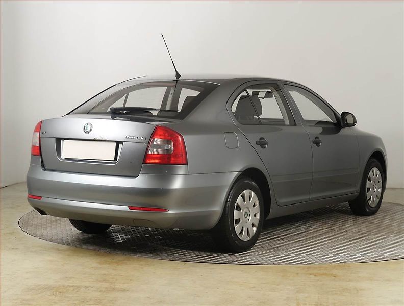 Škoda Octavia (2012) 1.6 TDI, Serv.kniha, po STK - fotka 5 z 15