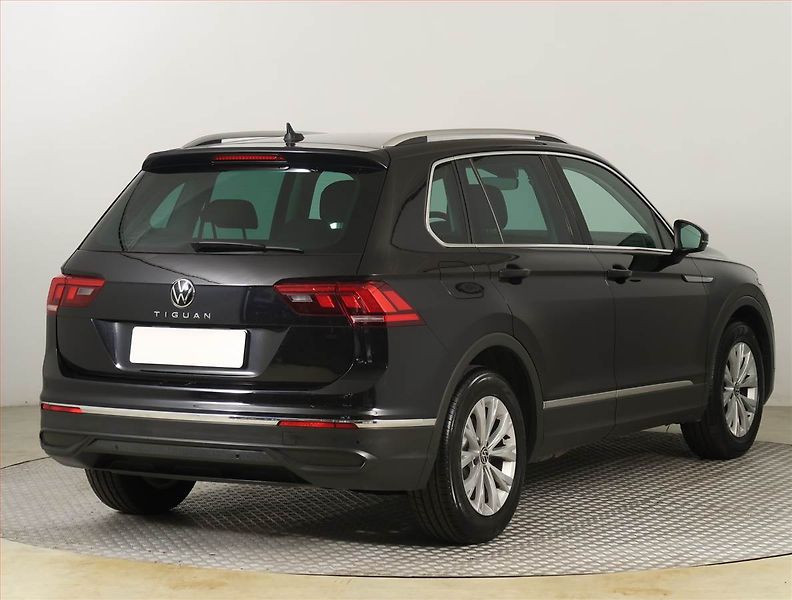 Volkswagen Tiguan (2022) Life 1.5 TSI - fotka 5 z 18