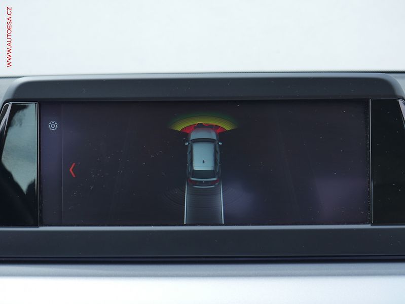 BMW Řada 5 (2018) 2.0D 520d, AT, LED, navi - fotka 18 z 25