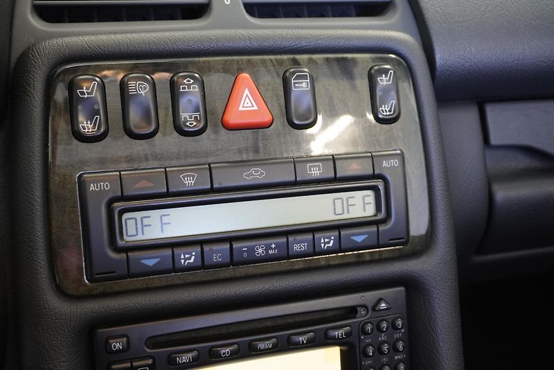 Mercedes-Benz CLK 4,3 AMG V8 AUTOMAT - fotka 18 z 28