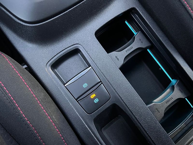 Ford Focus (2021) 1.5 TDCI ST-LINE - fotka 32 z 46
