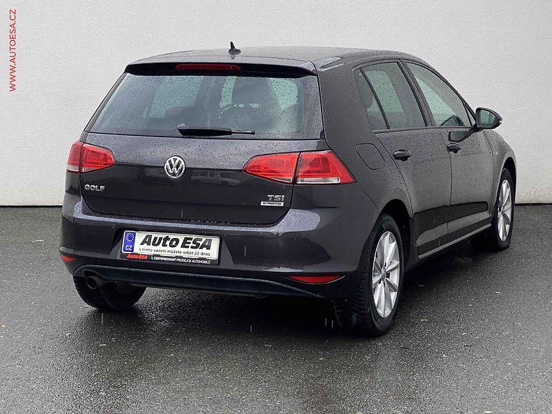 Volkswagen Golf (2016) 1.2 TSi, Lounge, DSG, navi - fotka 4 z 18