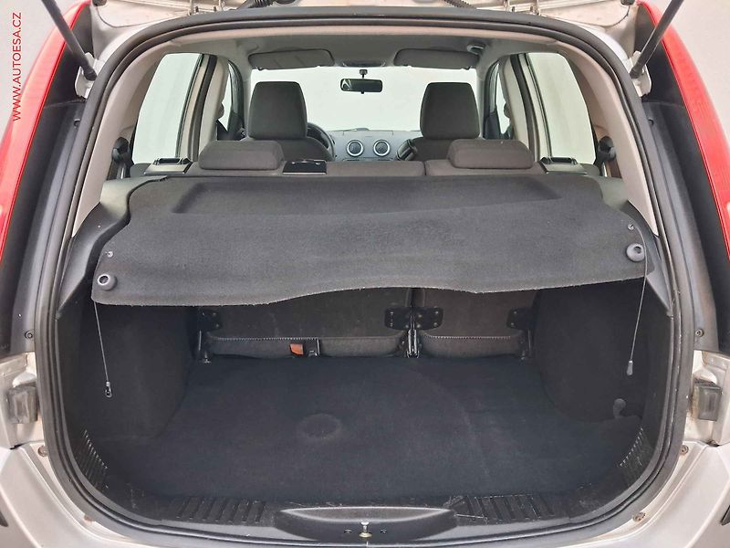 Ford Fusion (2006) 1.4i, 2.maj, AC - fotka 7 z 15