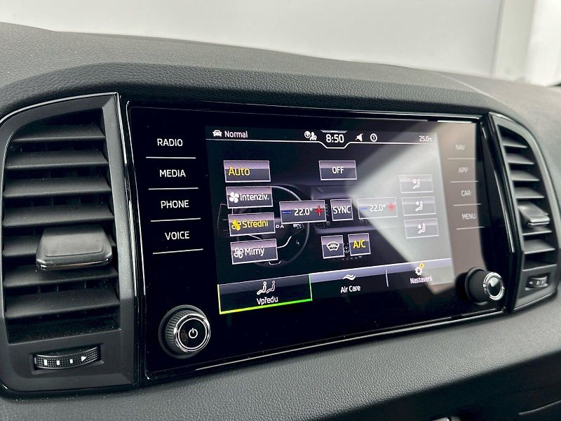 Škoda Karoq (2025) DSG 2.0TDI 110kW 4x4 SportLine - fotka 20 z 36