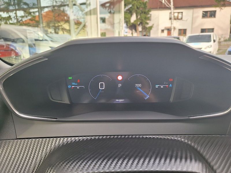 Peugeot 2008 (2026) ALLURE 1.2 TURBO 100k MAN6 - fotka 15 z 22