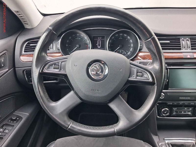 Škoda Superb (2014) 2.0TDI 4x4, ČR, Elegance - fotka 12 z 21