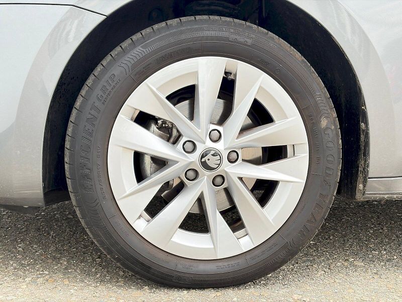 Škoda Octavia (2025) Combi 1.5 TSI / 110kW / TOP SE - fotka 35 z 35