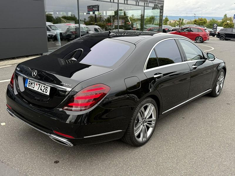 Mercedes-Benz Třídy S (2018) 560 4MATIC LONG - fotka 55 z 55