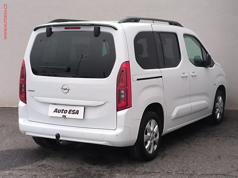 Opel Combo (2022) 1.5CDTi, 1.maj,ČR, Elegance - fotka 4 z 20