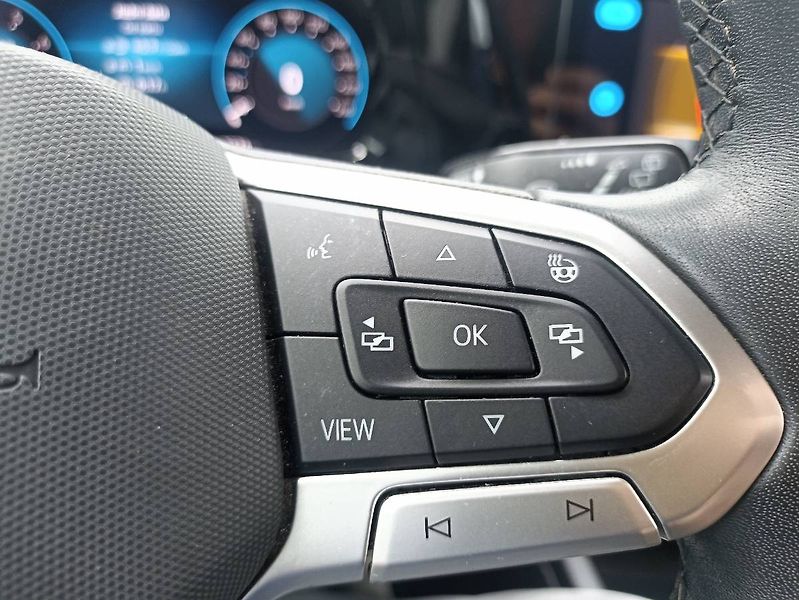 Volkswagen Golf (2023) 1.5 TSI 96kW tažné manuál - fotka 25 z 31