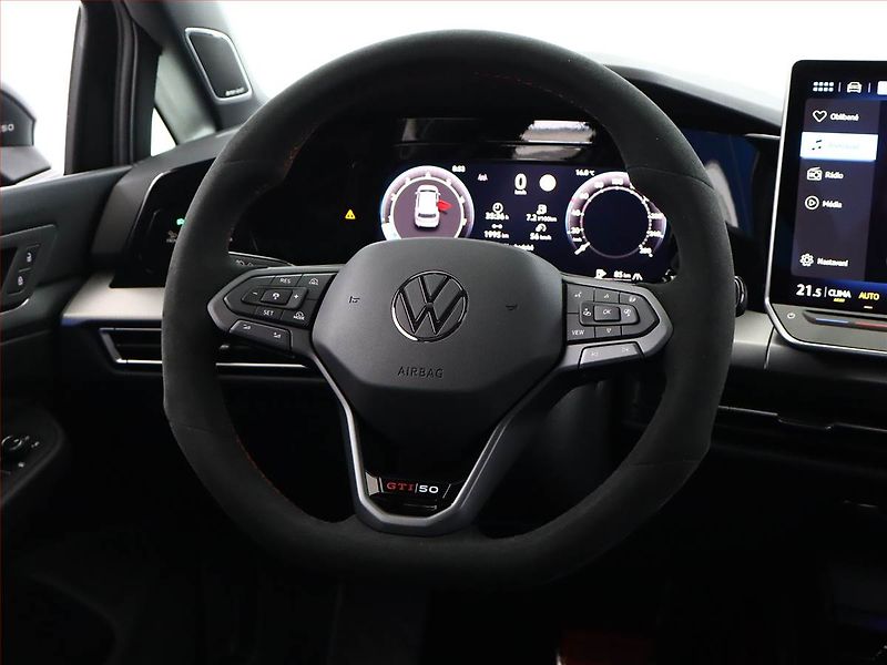 Volkswagen Golf (2026) 2.0 GTI Edition 50 - fotka 14 z 25
