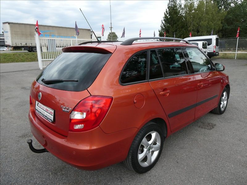 Škoda Fabia 1,4 i16V 1.MAJITEL,závěs,2xkol - fotka 9 z 48
