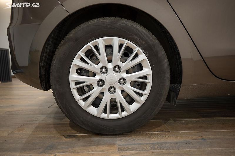 Kia Ceed 1.4 CVVT 74 kW serv.kniha - fotka 24 z 27