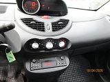 Renault Twingo (2014) 1,2i, klimatizace - náhled 12