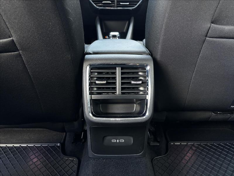 Škoda Octavia 2,0 TDI 110kW DSG Style Combi - fotka 16 z 39