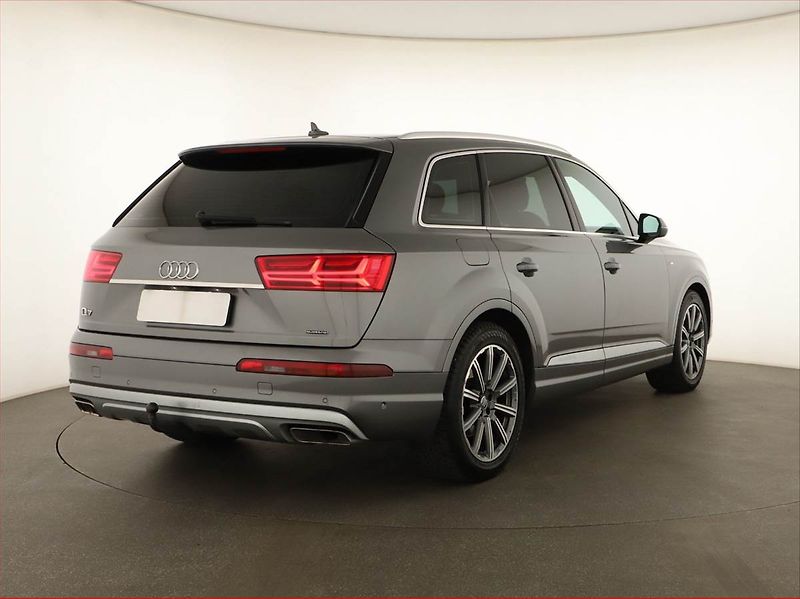 Audi Q7 (2017) S-Line 3.0 TDI - fotka 5 z 20