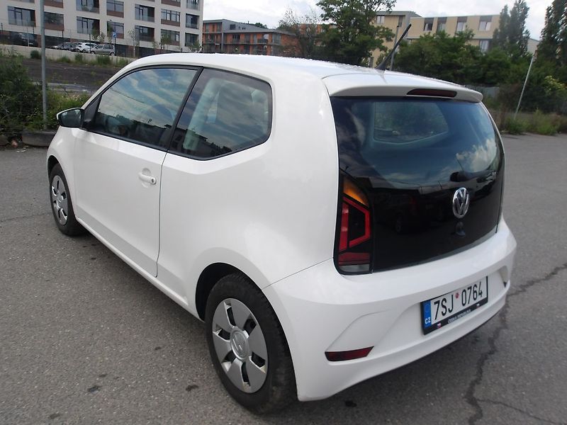 Volkswagen up! 1,0i Výbava Pěkny ! - fotka 11 z 21
