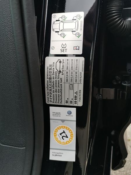 Volkswagen Passat HIGHLINE*110KW*LED*ALCANTARA* - fotka 28 z 85