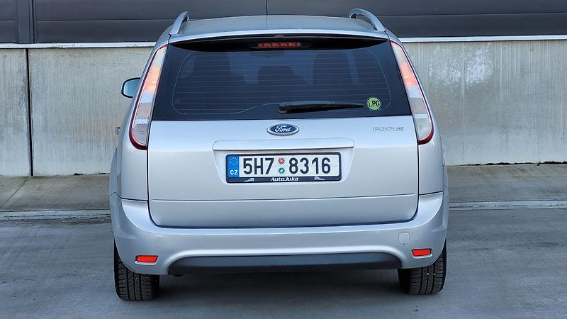 Ford Focus 2,0i LPG do 2032 - fotka 11 z 20