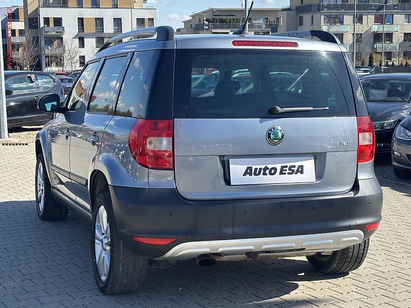 Škoda Yeti (2011) 1.2 TSi, Experience, panor - fotka 6 z 21