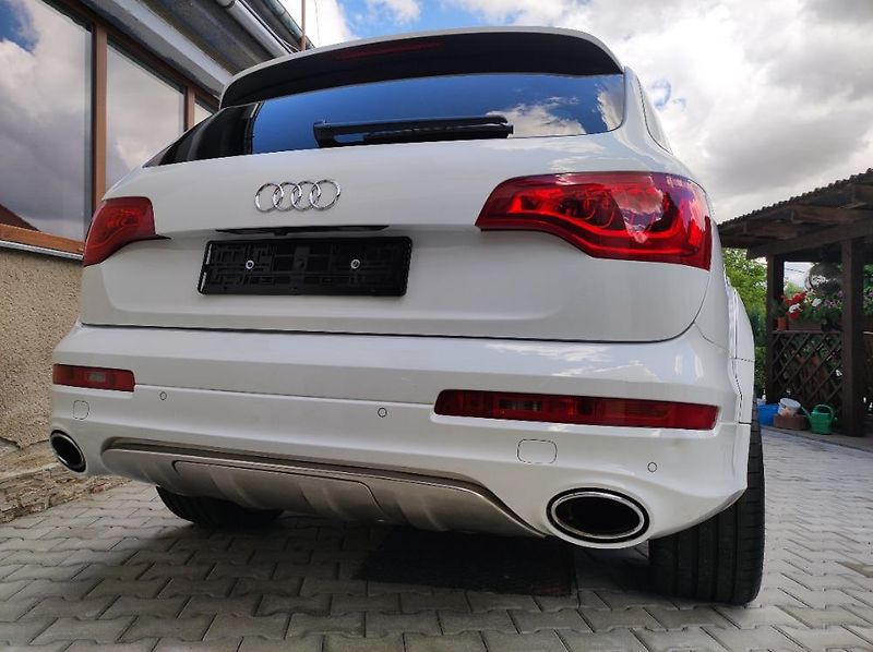 Audi Q7 (2010) 6.0 V12 TDI 368KW, SPLÁTKY  - fotka 17 z 19