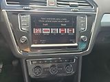 Volkswagen Tiguan (2016) 2.0 TDI NAVI, Serviska - náhled 11