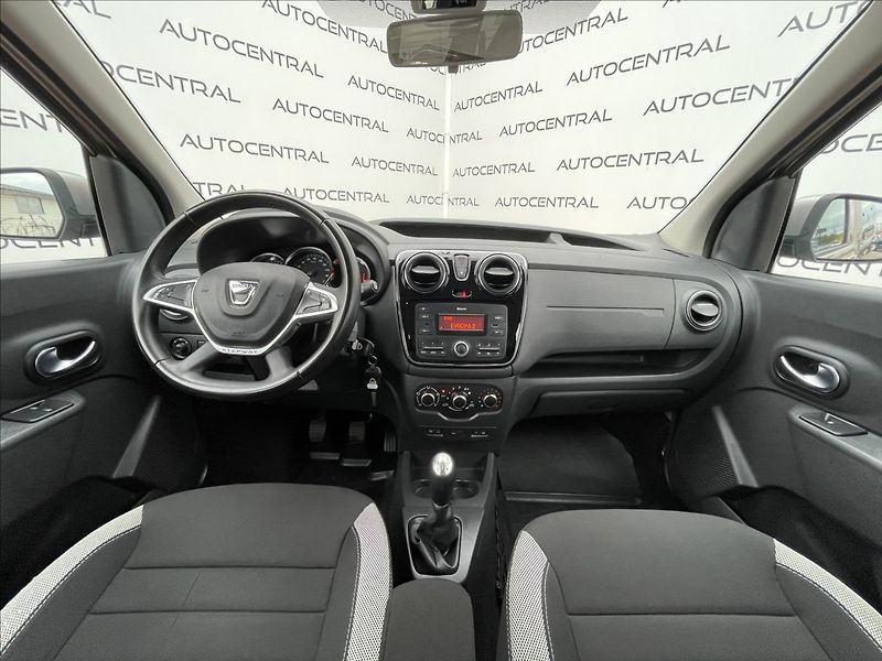 Dacia Dokker 1,6 i,75kW,serv.kn.,1.maj.,ČR - fotka 17 z 23
