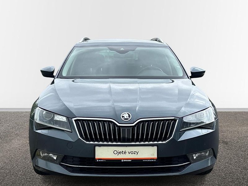 Škoda Superb L&K DSG - fotka 4 z 28