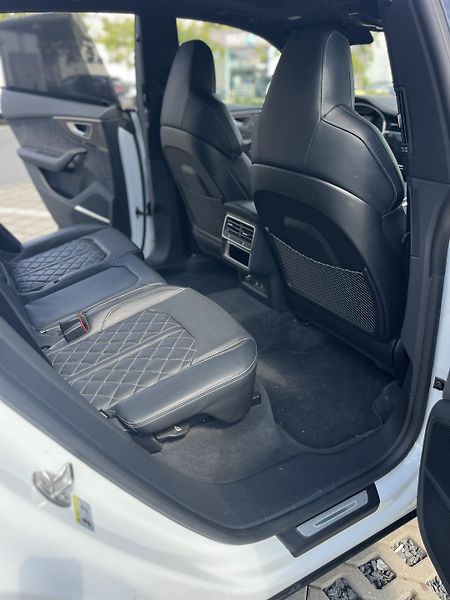 Audi SQ8 (2020) Plná výbava - fotka 17 z 22