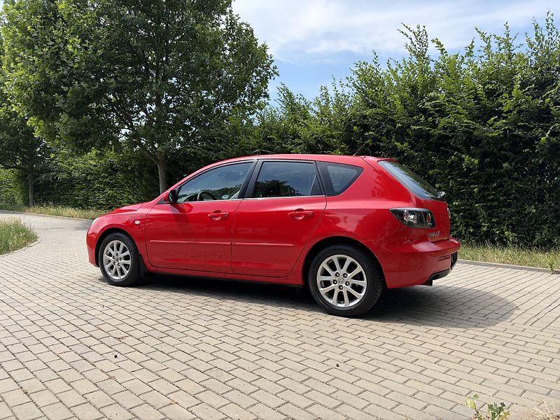 Mazda 3 1.6 Sport Active - fotka 5 z 25