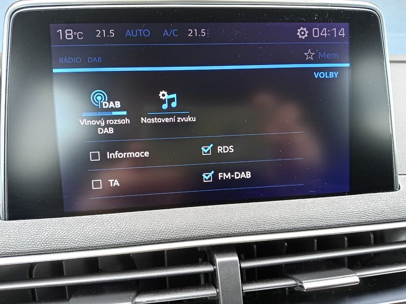 Peugeot 3008 (2021) 1.2PT 96kW! Full LED! Kamera! - fotka 28 z 32
