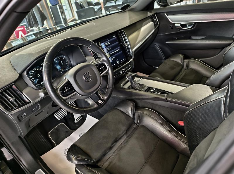 Volvo V90 2.0 D4 140kW A/T R-DESIGN, DPH - fotka 7 z 25