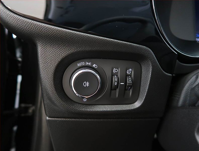 Opel Corsa (2022) Edition 50 kWh, SoH 98% - fotka 19 z 21
