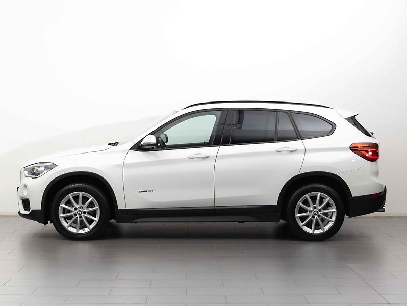 BMW X1 sDrive 18i - fotka 3 z 22