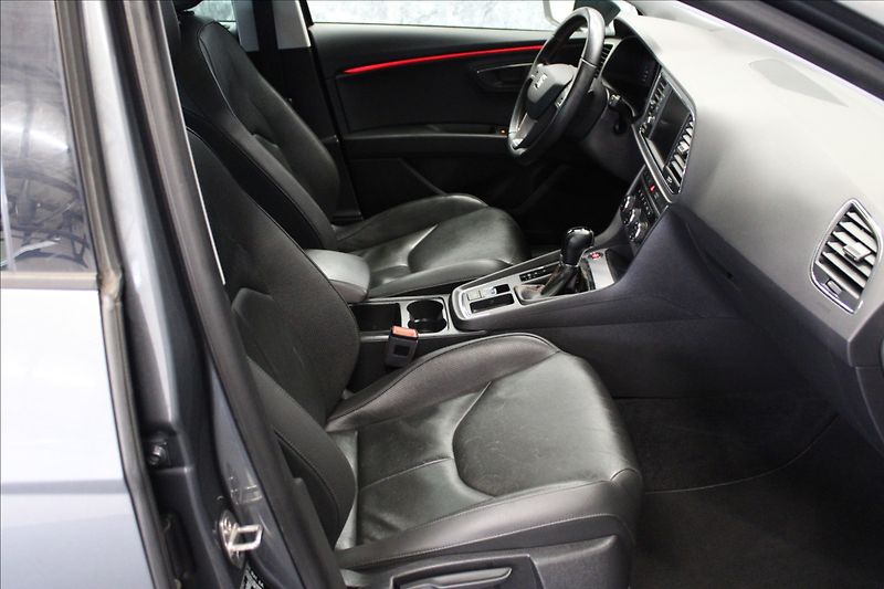 Seat Leon 2,0 TDI X-PERIENCE 4x4 TOP! - fotka 9 z 37