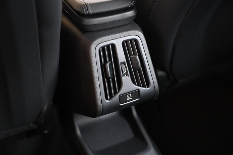 BMW X1 xDrive23i - fotka 14 z 16