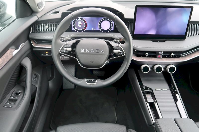 Škoda Superb (2025) L&K 2.0 TDI 142 kW 4x4 DSG - fotka 23 z 28