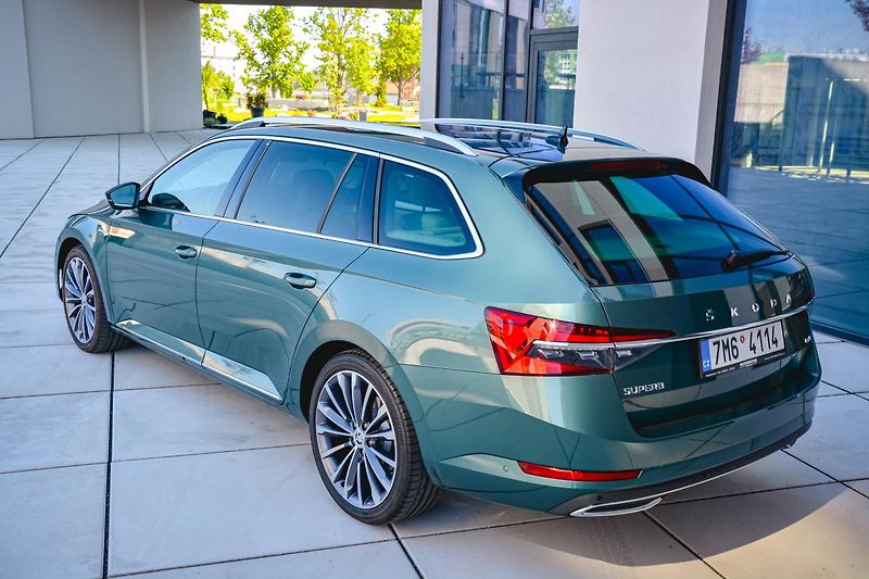Škoda Superb (2023) L&K 2,0 TDI 147 kW 7-st aut 4x - fotka 5 z 66