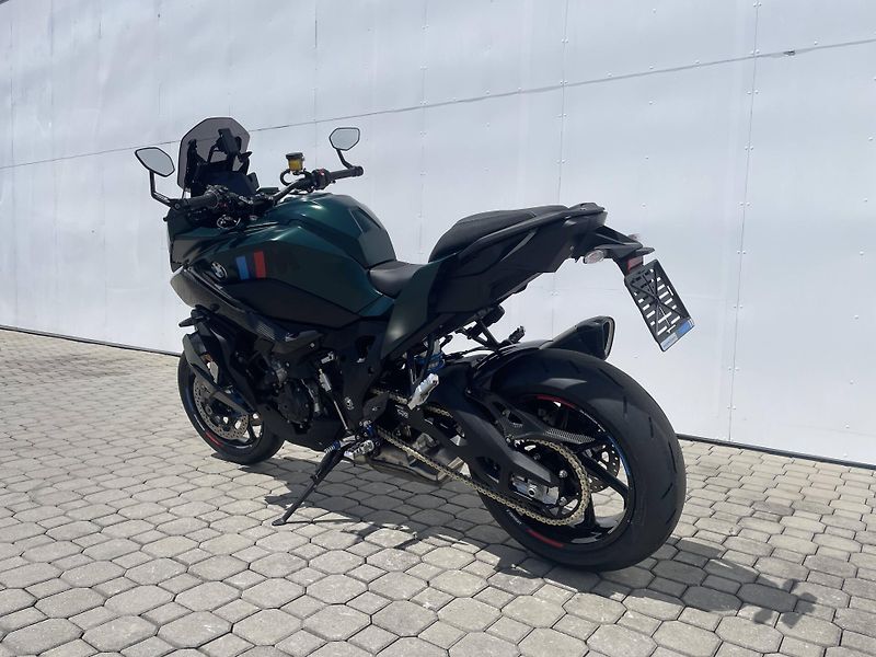 BMW (2026) M 1000 XR - fotka 7 z 13