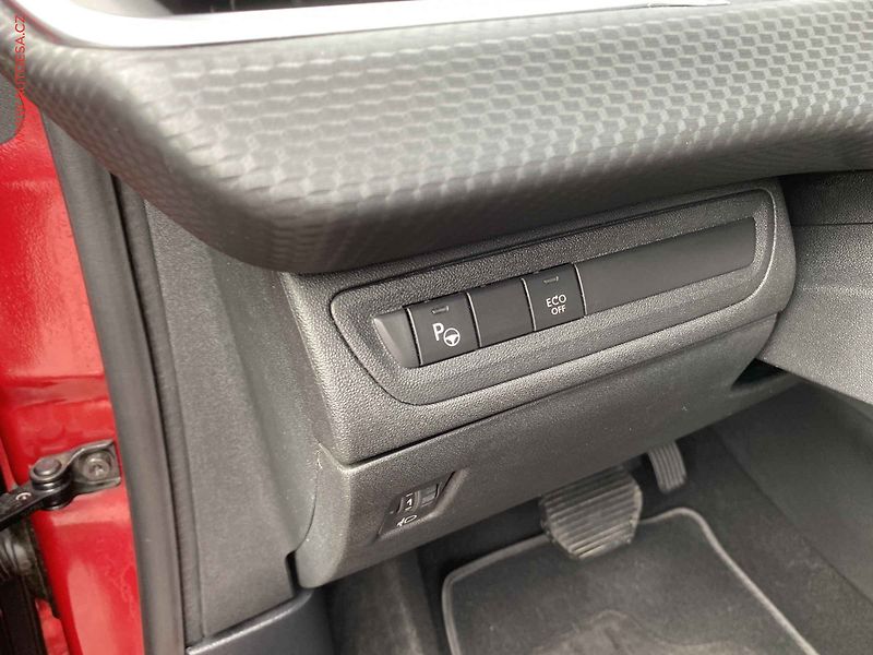 Peugeot 2008 (2016) 1.2PT, Allure, AT - fotka 15 z 20