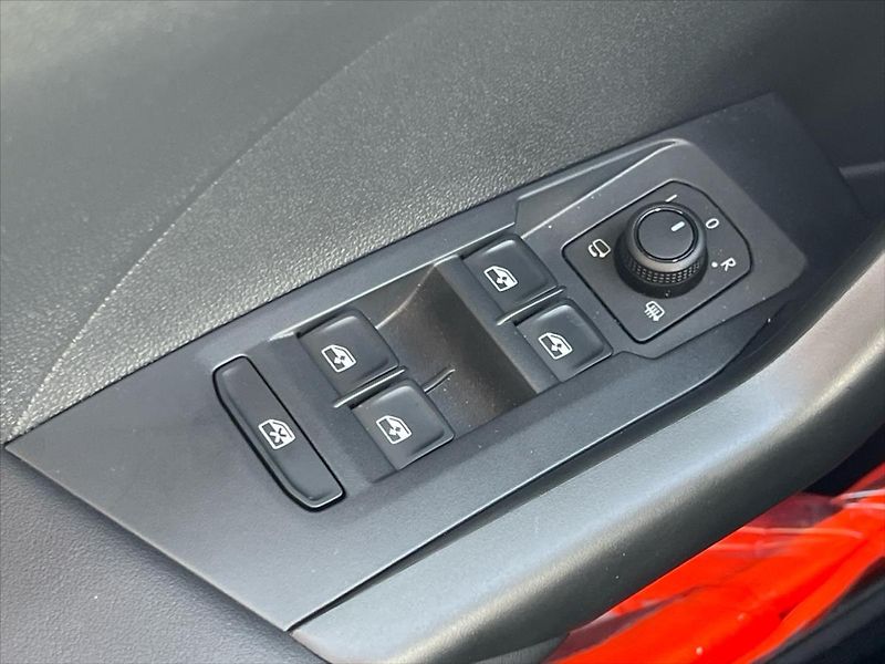 Volkswagen T-Cross 1,0 TSi 85kW 7DSG PEOPLE - fotka 20 z 24