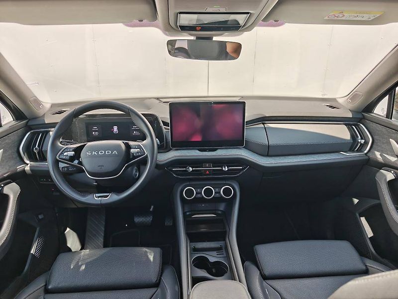 Škoda Kodiaq Exclusive Selection 7DSG 4x4 2 - fotka 11 z 26