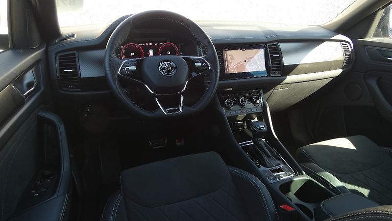 Škoda Kodiaq 2,0 TDI DSG 4x4 Sportline Excl - fotka 5 z 25