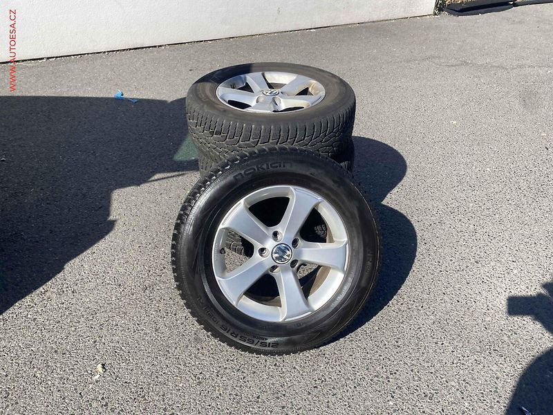 Volkswagen Tiguan (2011) 2.0 TDi 4x4, Track&Style, DSG - fotka 19 z 19