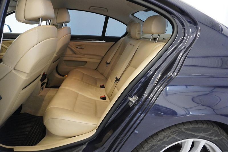 BMW Řada 5 535D SEDAN XDRIVE STEPTRONIC - fotka 26 z 32