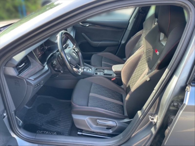 Škoda Octavia 2,0 TDI 147 RS 4x4 DSG - fotka 7 z 11