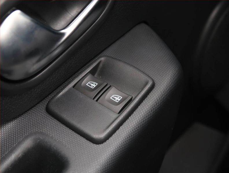 Dacia Sandero (2021) Stepway 1.0 SCe, ČR,1.maj - fotka 15 z 15
