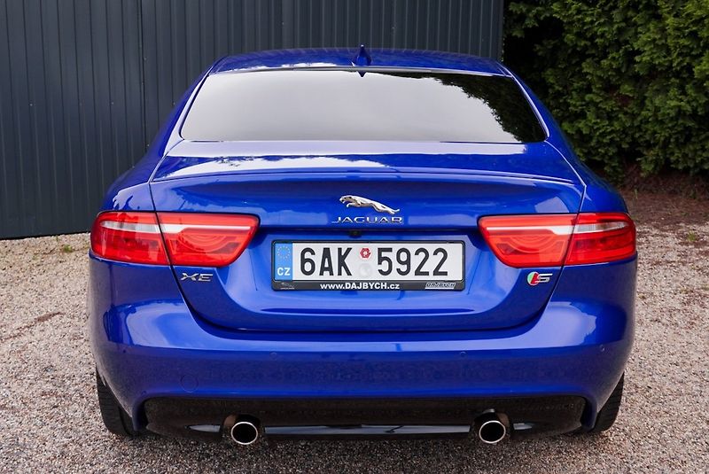 Jaguar XE S SUPERCHARGED DPH - fotka 14 z 33
