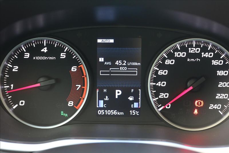 Mitsubishi Eclipse Cross 1,5 4x4, Automat, 51000KM - fotka 21 z 48